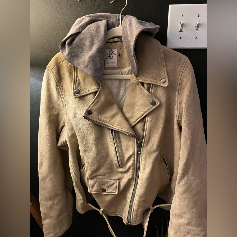 NWOT FREE PEOPLE We The Free Bandit Leather Hooded Moto Jacket MRSP $648 Size L - Picture 7 of 14